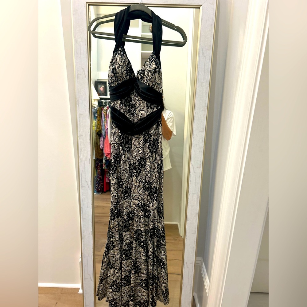 Long beautiful ball gown size 6
